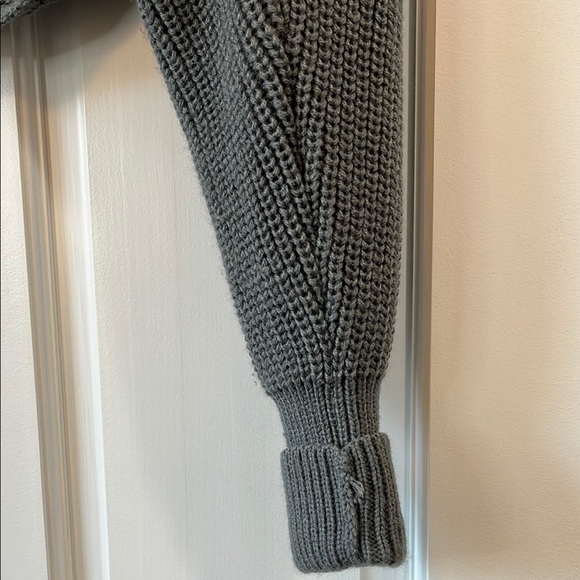 Echo Gray Chunky Knit Open Front Bolero Shrug with Long Sleeves - One Size - Picture 5 of 12